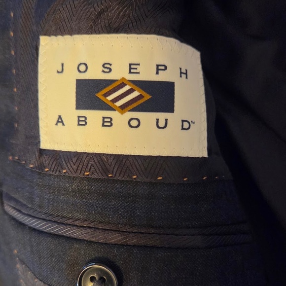 Joseph Abboud Men’s Grey/Blue Suit Jacket, size 40S, 100% wool - Picture 2 of 5